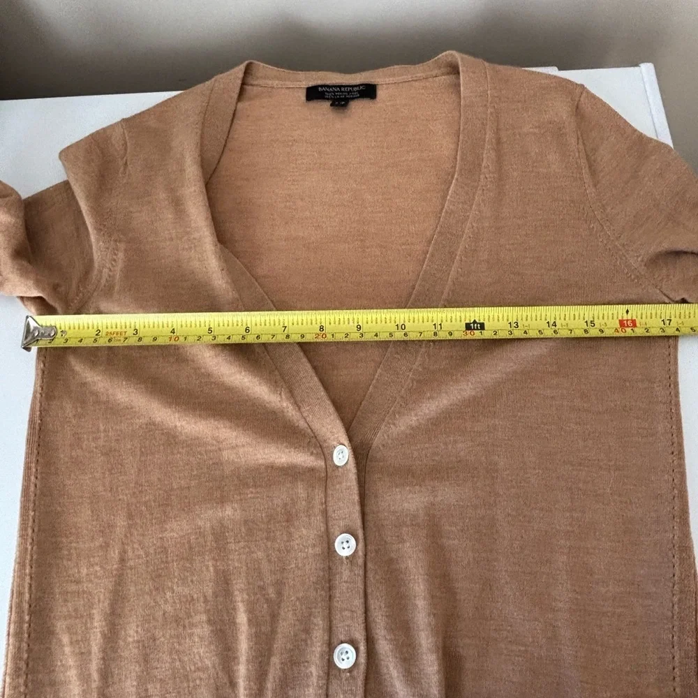 Banana Republic Camel/Tan Merino Cardigan Sweater - Picture 11 of 12